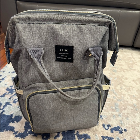 Land back back/baby bag - Picture 1 of 4